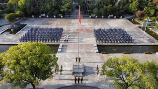 国防教育学院（军士生学院）举行...